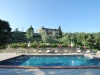 Vista della piscina e della villa